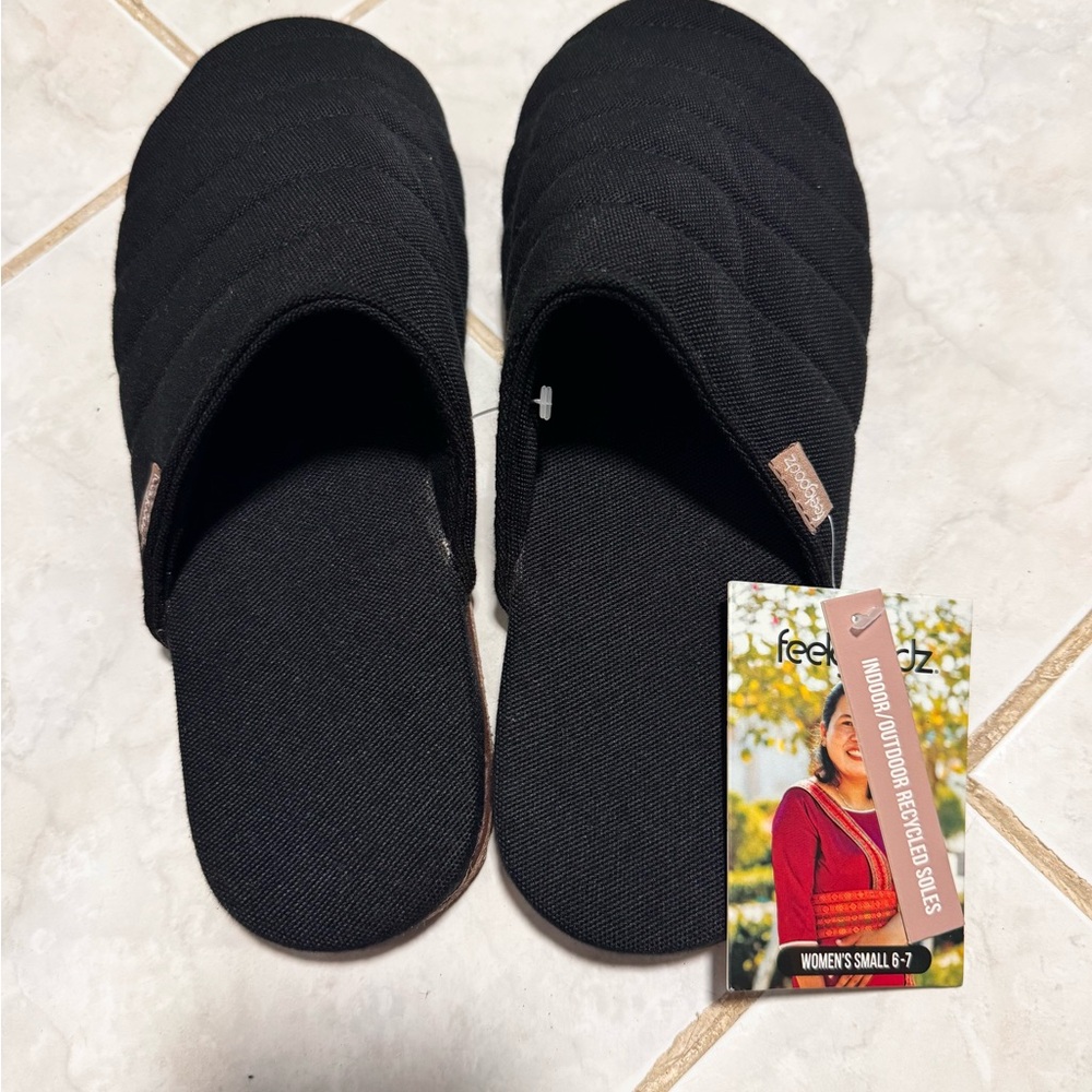 Black Quilted Slip-On Women's Slippers - Picture 2 of 9